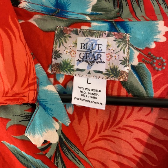 Floral Hawaiian Shirt w/ front pocket - Picture 3 of 4